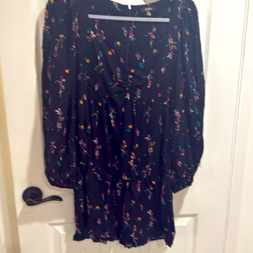 Long sleeve short dress
